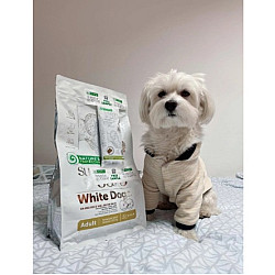 Nature’s Protection White Dogs Lamb Adult Small and Mini Breeds -  Суха храна за възрастни кучета от малки и мини породи с бяла или светла козина.